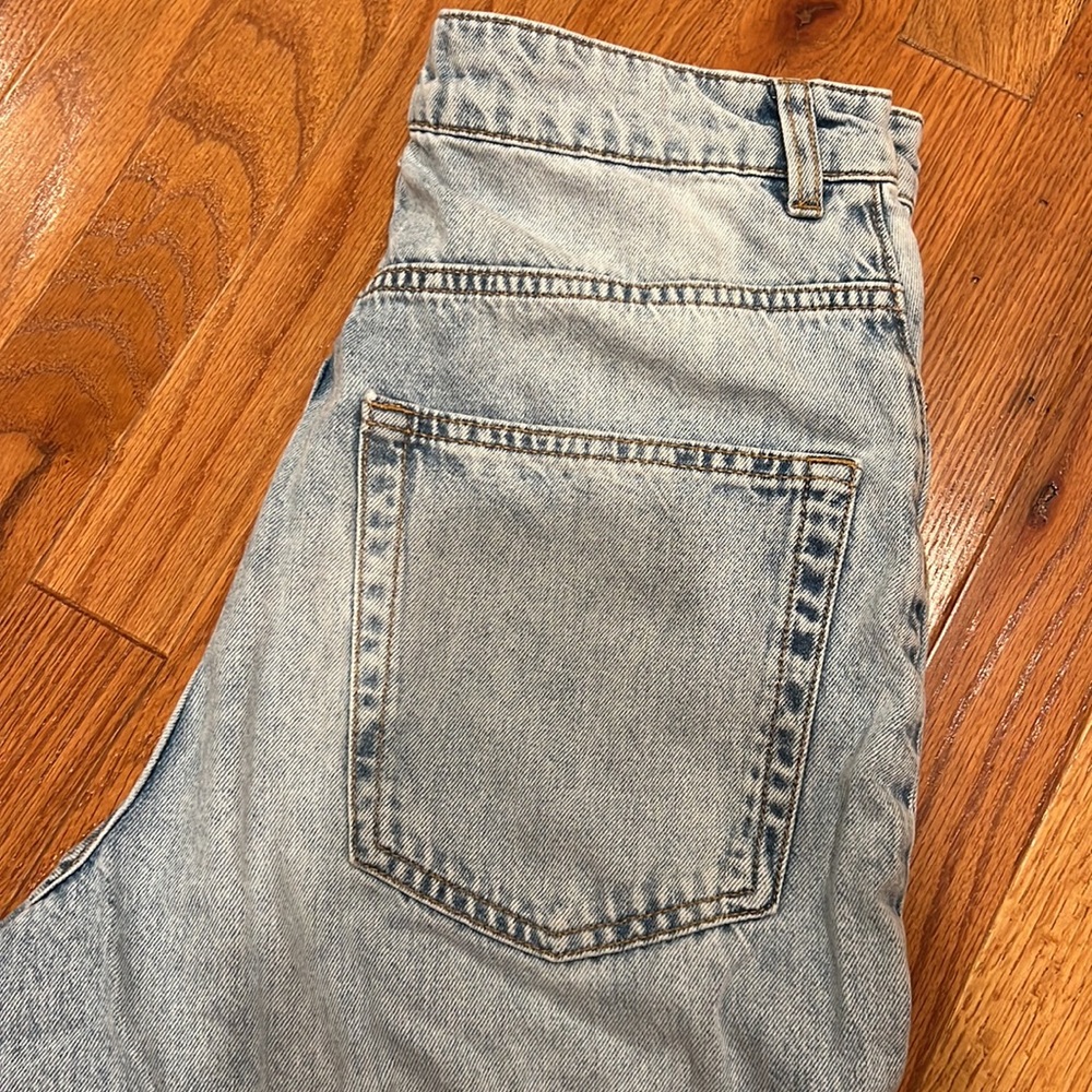 H&M Jeans - Picture 3 of 3